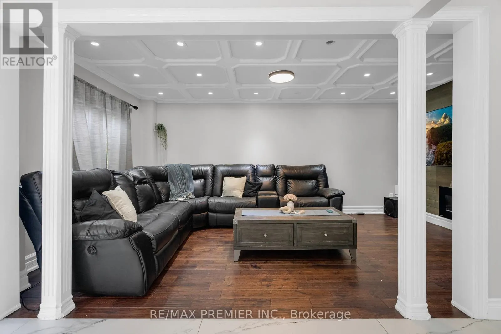 59 GLENABBEY DRIVE