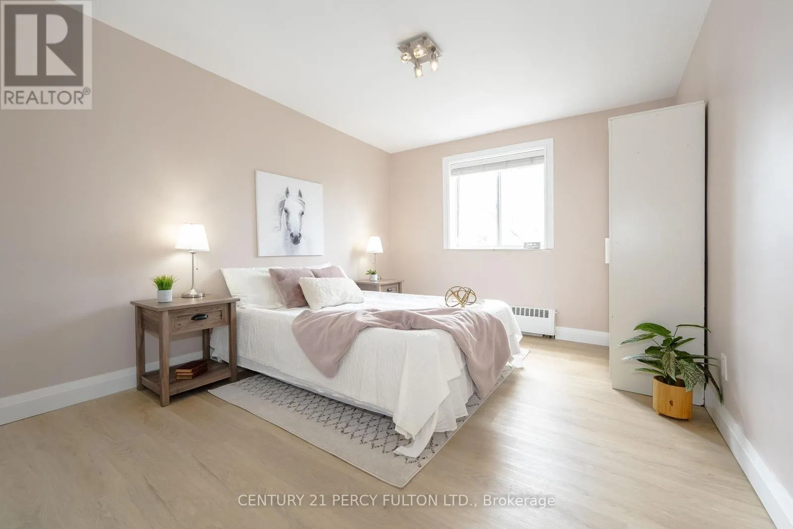 212 - 800 KENNEDY ROAD