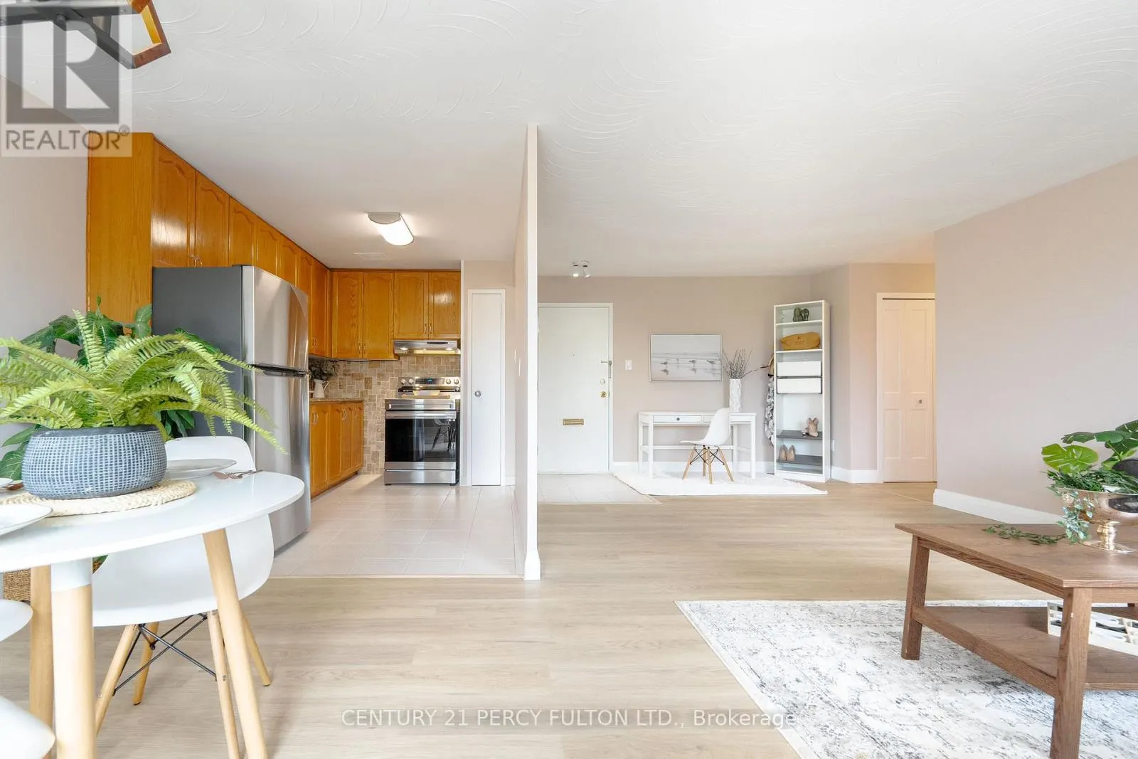 212 - 800 KENNEDY ROAD