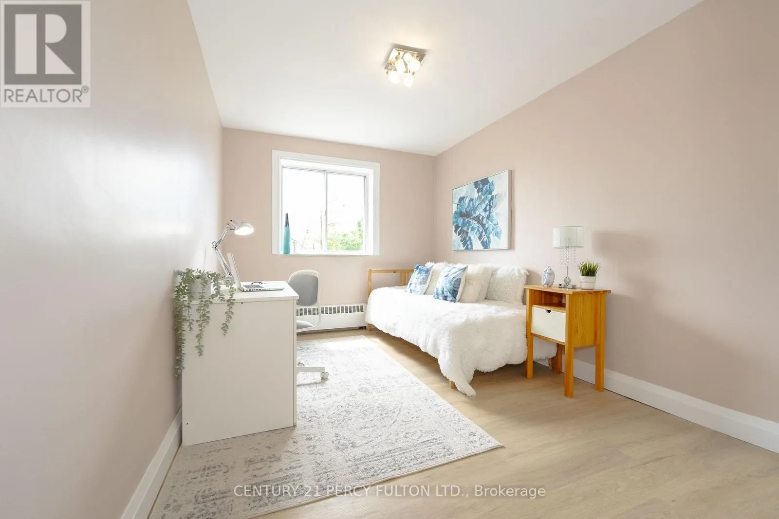 212 - 800 KENNEDY ROAD