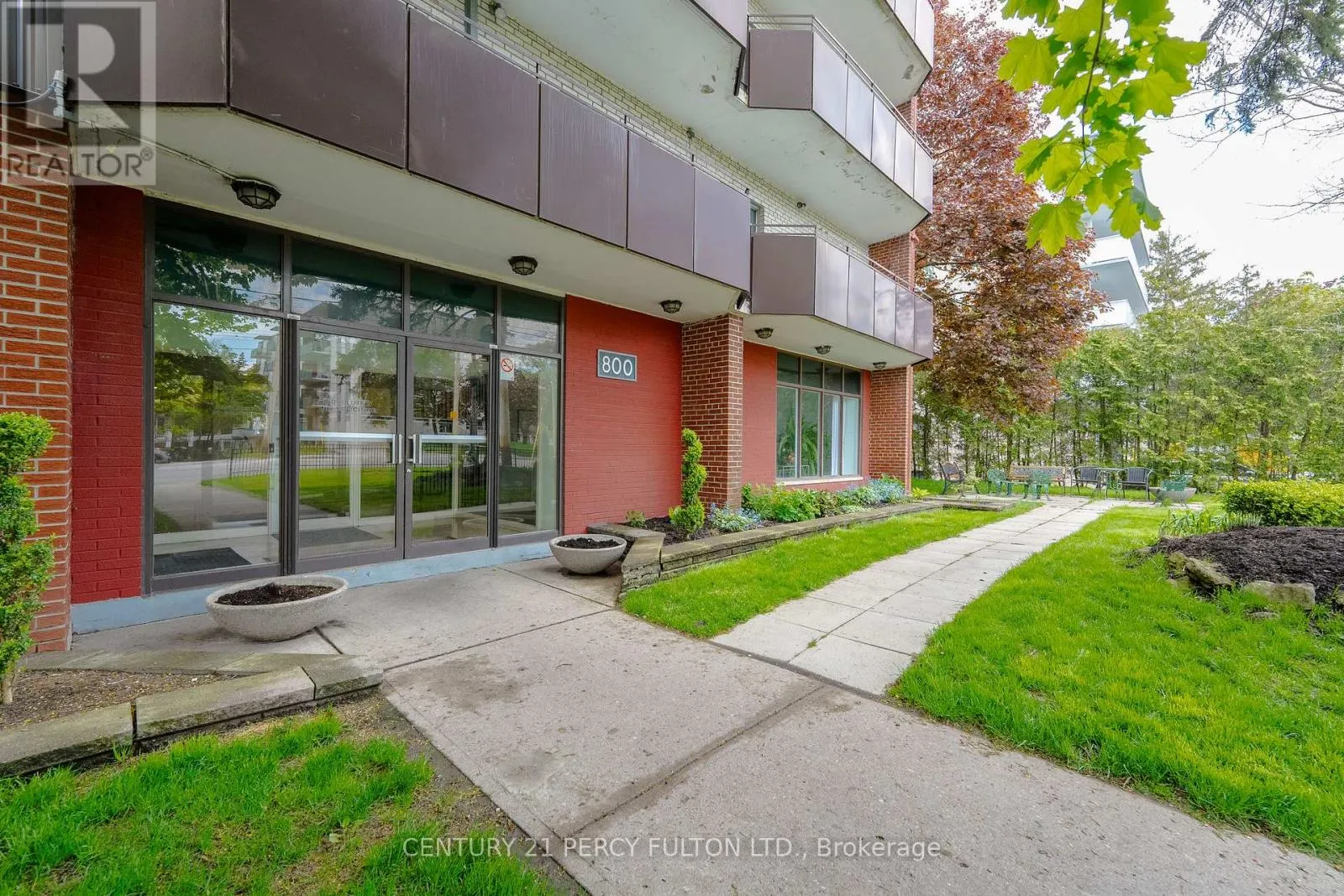 212 - 800 KENNEDY ROAD