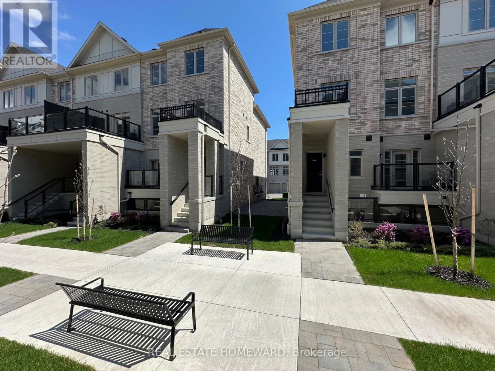 902 - 1655 PALMERS SAWMILL ROAD