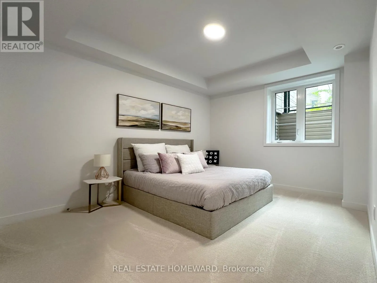 902 - 1655 PALMERS SAWMILL ROAD