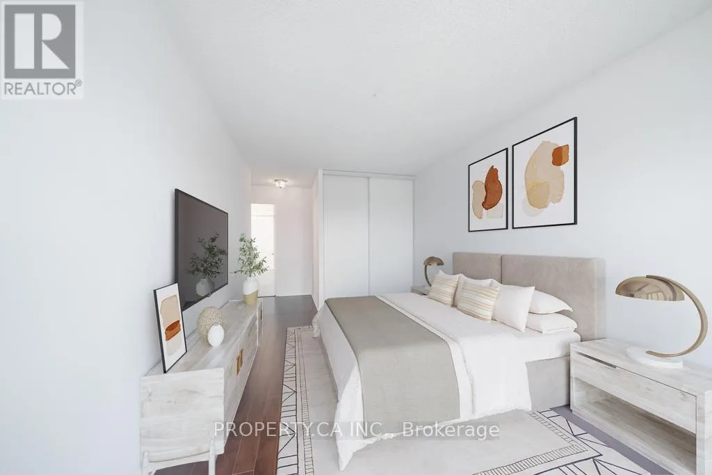 1707 - 8 LEE CENTRE DRIVE