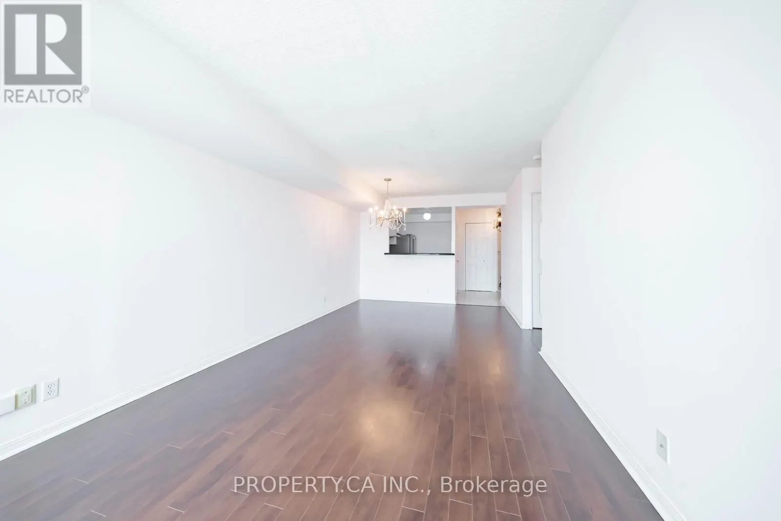 1707 - 8 LEE CENTRE DRIVE