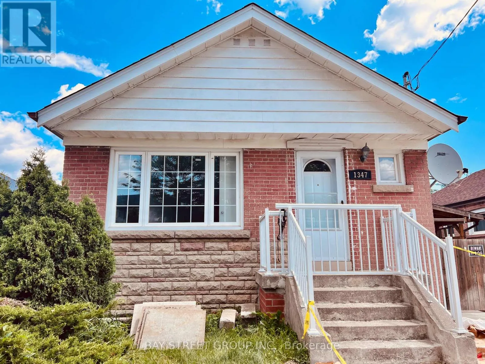 MAIN - 1347 VICTORIA PK AVENUE