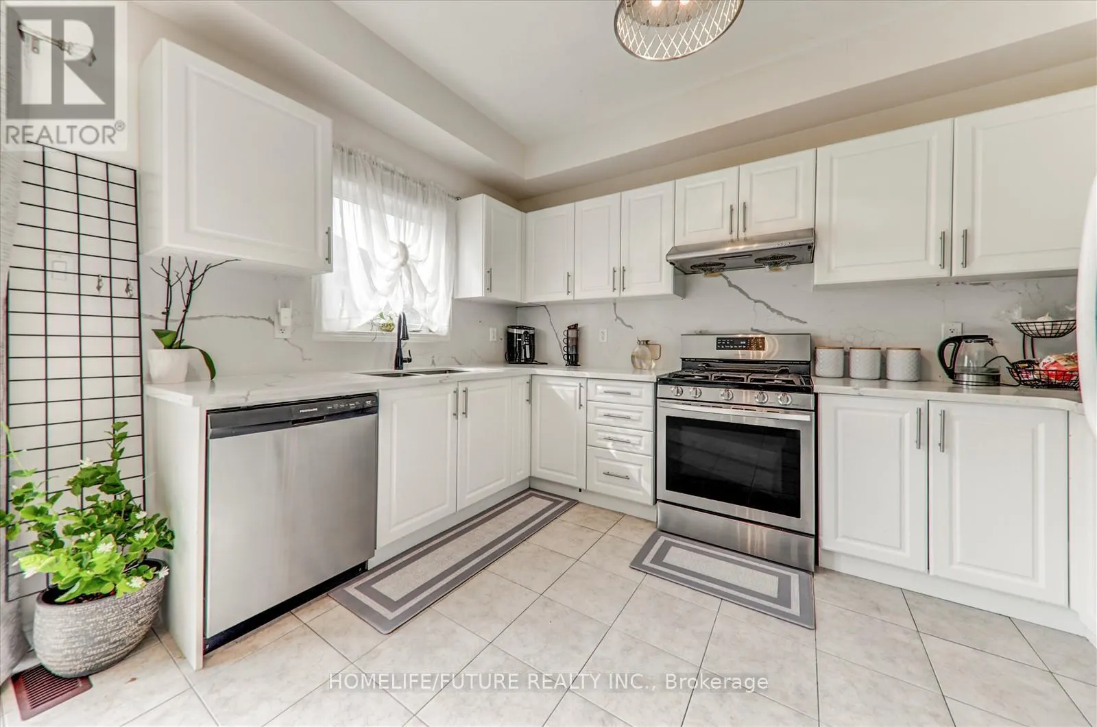 47 HENRY SMITH AVENUE