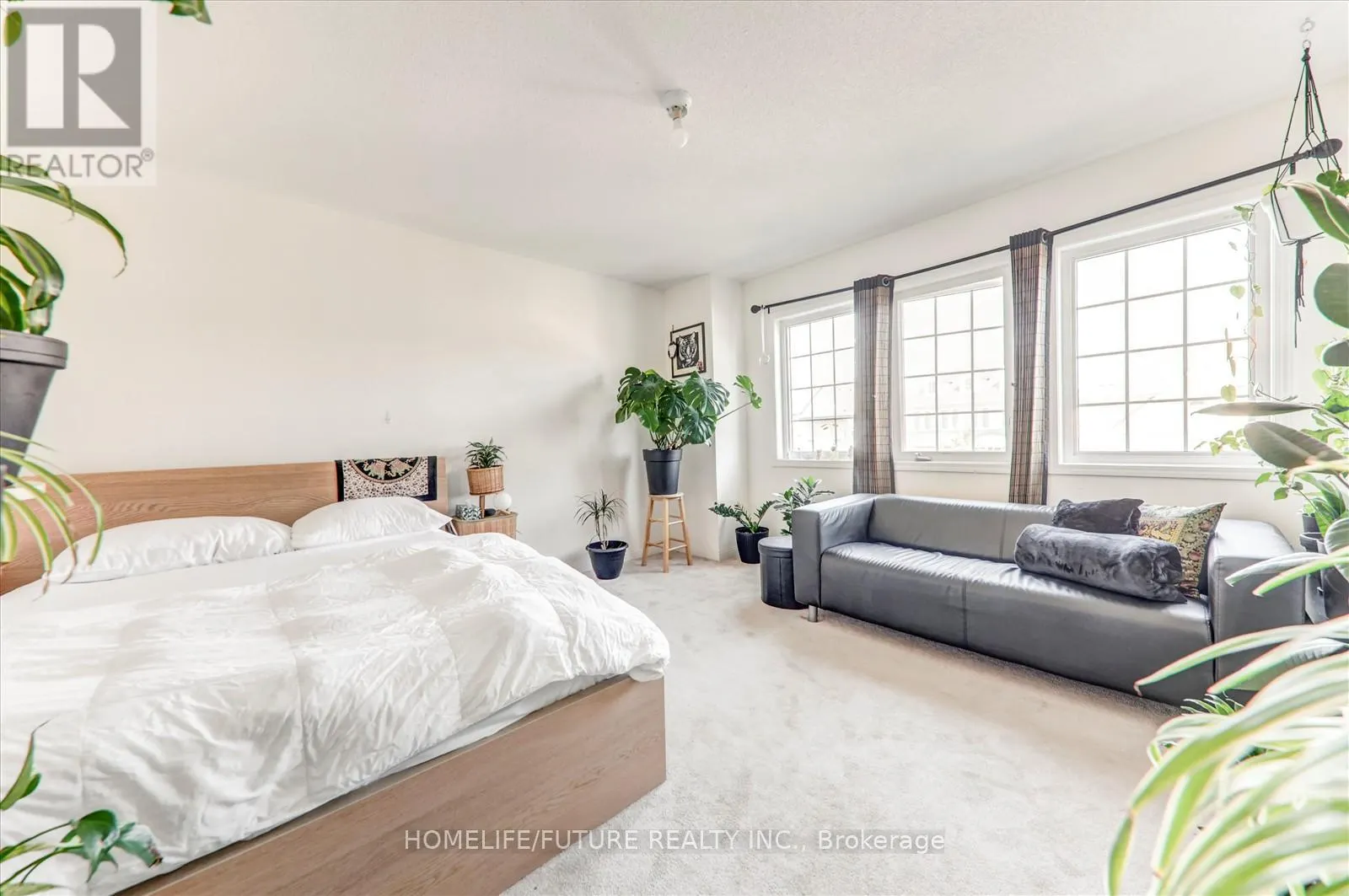 47 HENRY SMITH AVENUE
