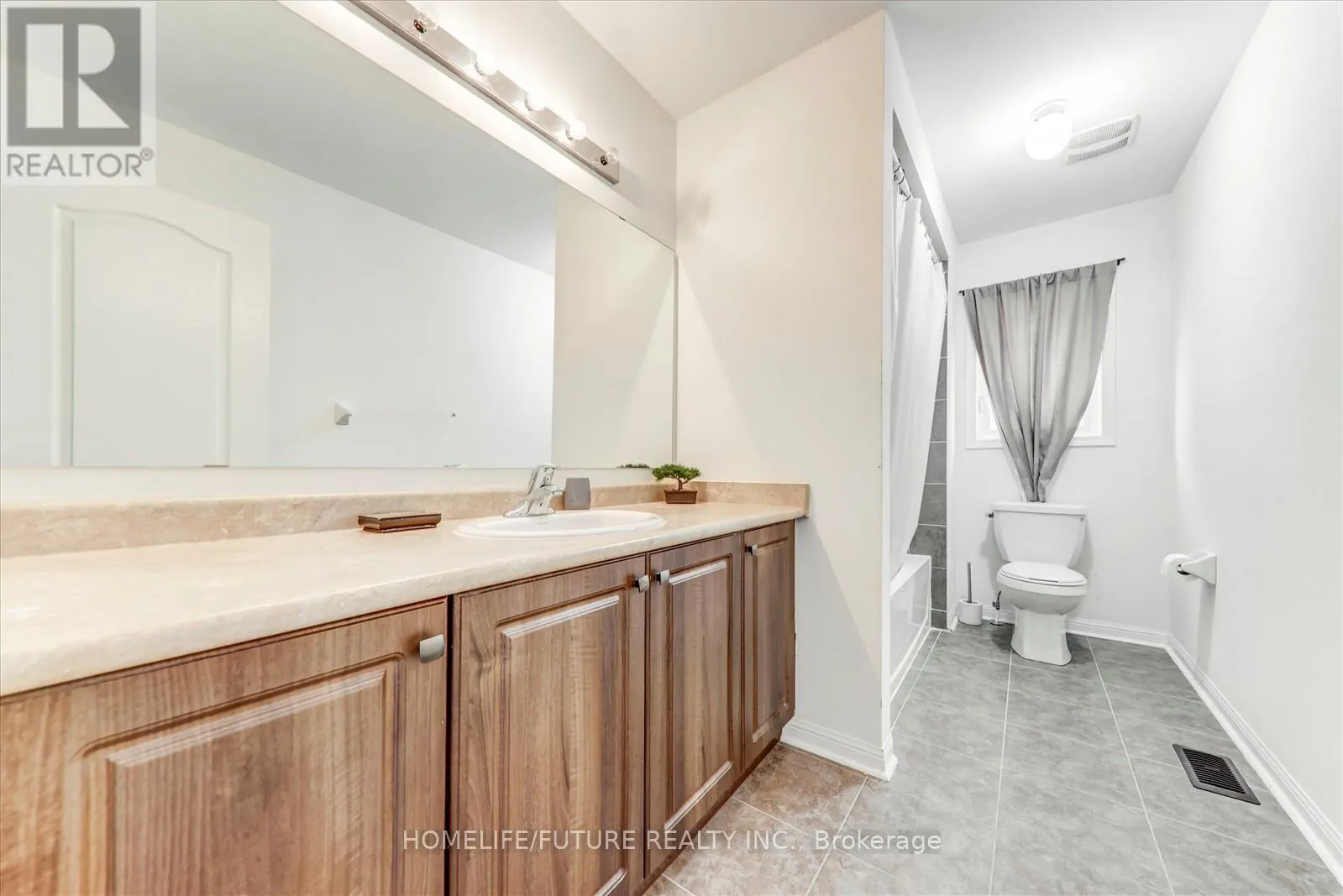 47 HENRY SMITH AVENUE