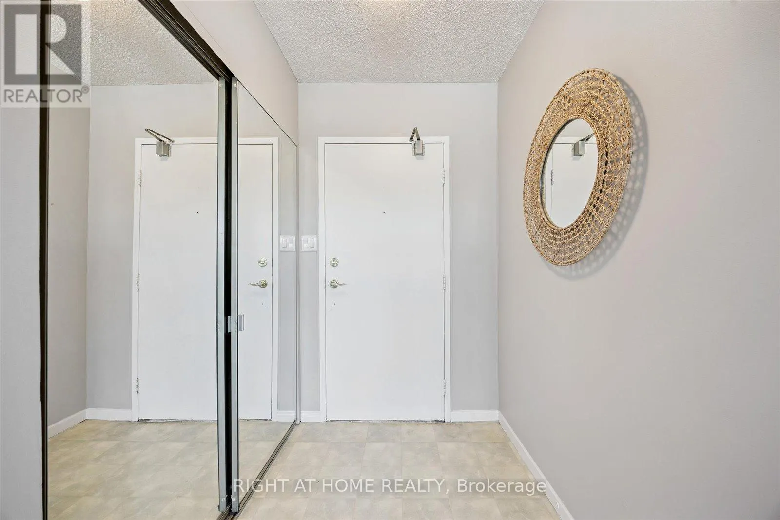 411 - 55 WILLIAM STREET E, #411