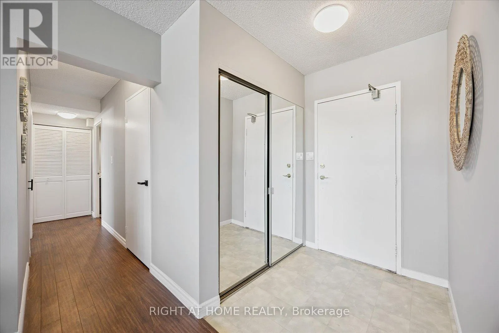 411 - 55 WILLIAM STREET E, #411