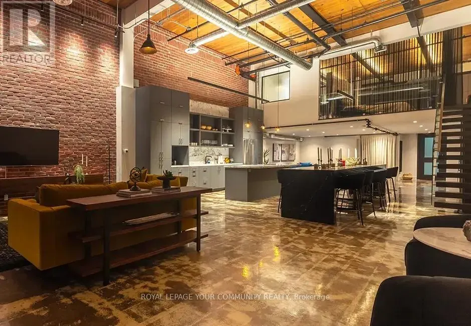 147 - 1159 DUNDAS STREET E