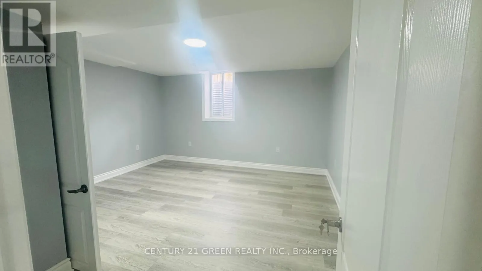 BSMT - 229 FLEETWOOD DRIVE