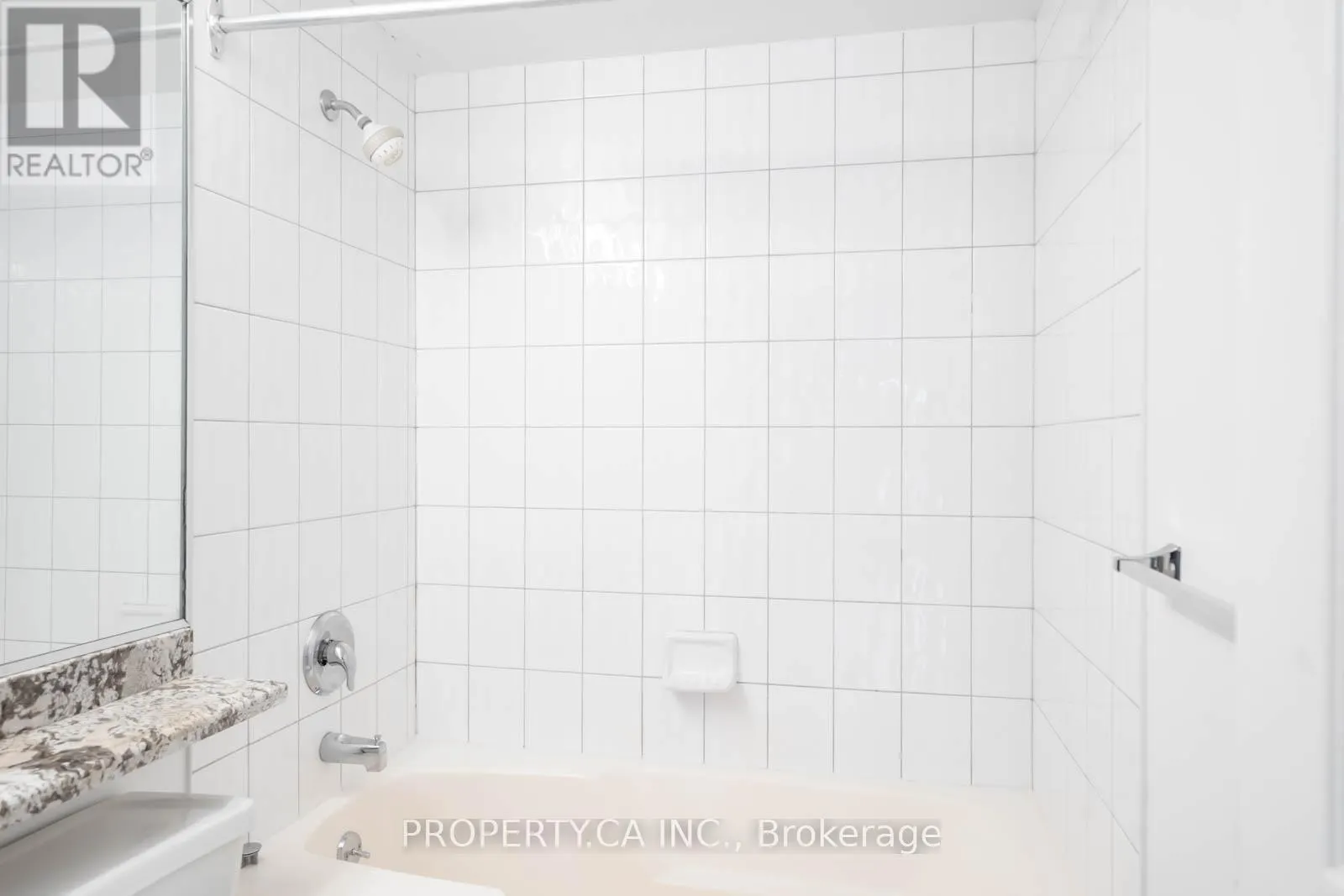 1707 - 8 LEE CENTRE DRIVE