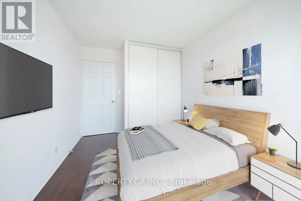 1707 - 8 LEE CENTRE DRIVE