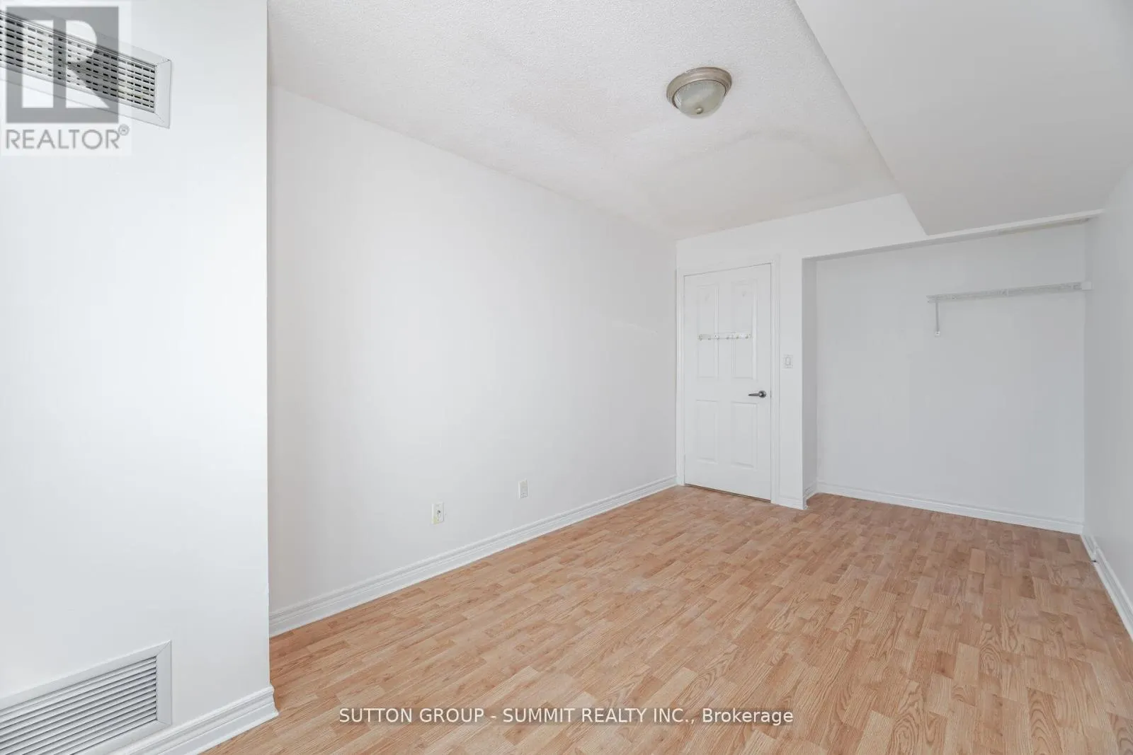 2923 - 68 CORPORATE DRIVE