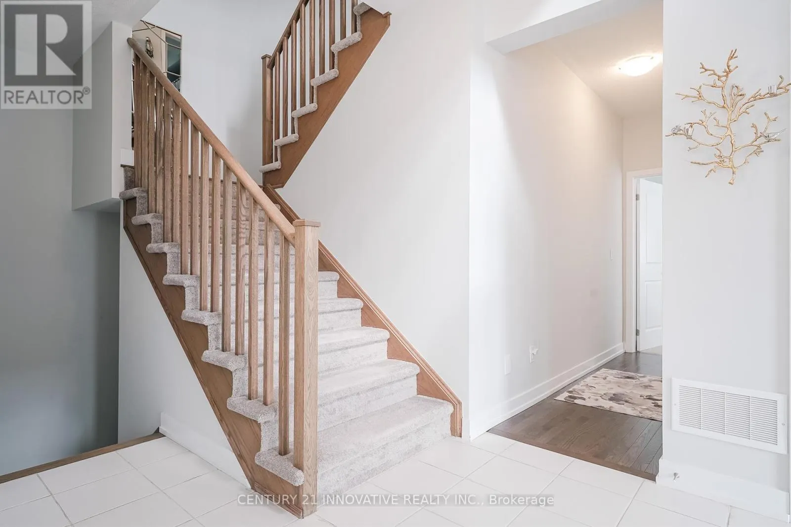 1076 THOMPSON DRIVE