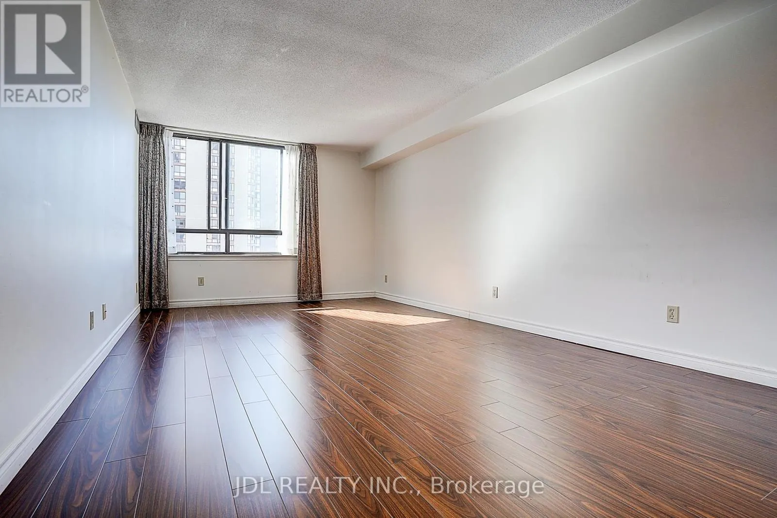 636 - 25 BAMBURGH CIRCLE