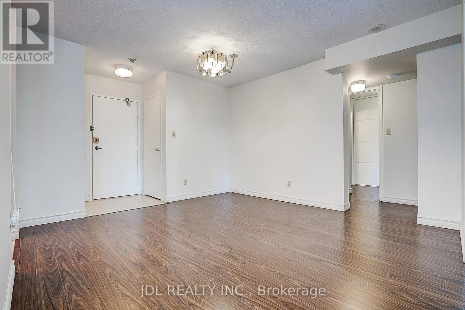 636 - 25 BAMBURGH CIRCLE