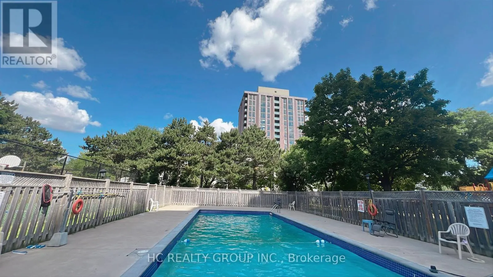 210 - 2550 PHARMACY AVENUE