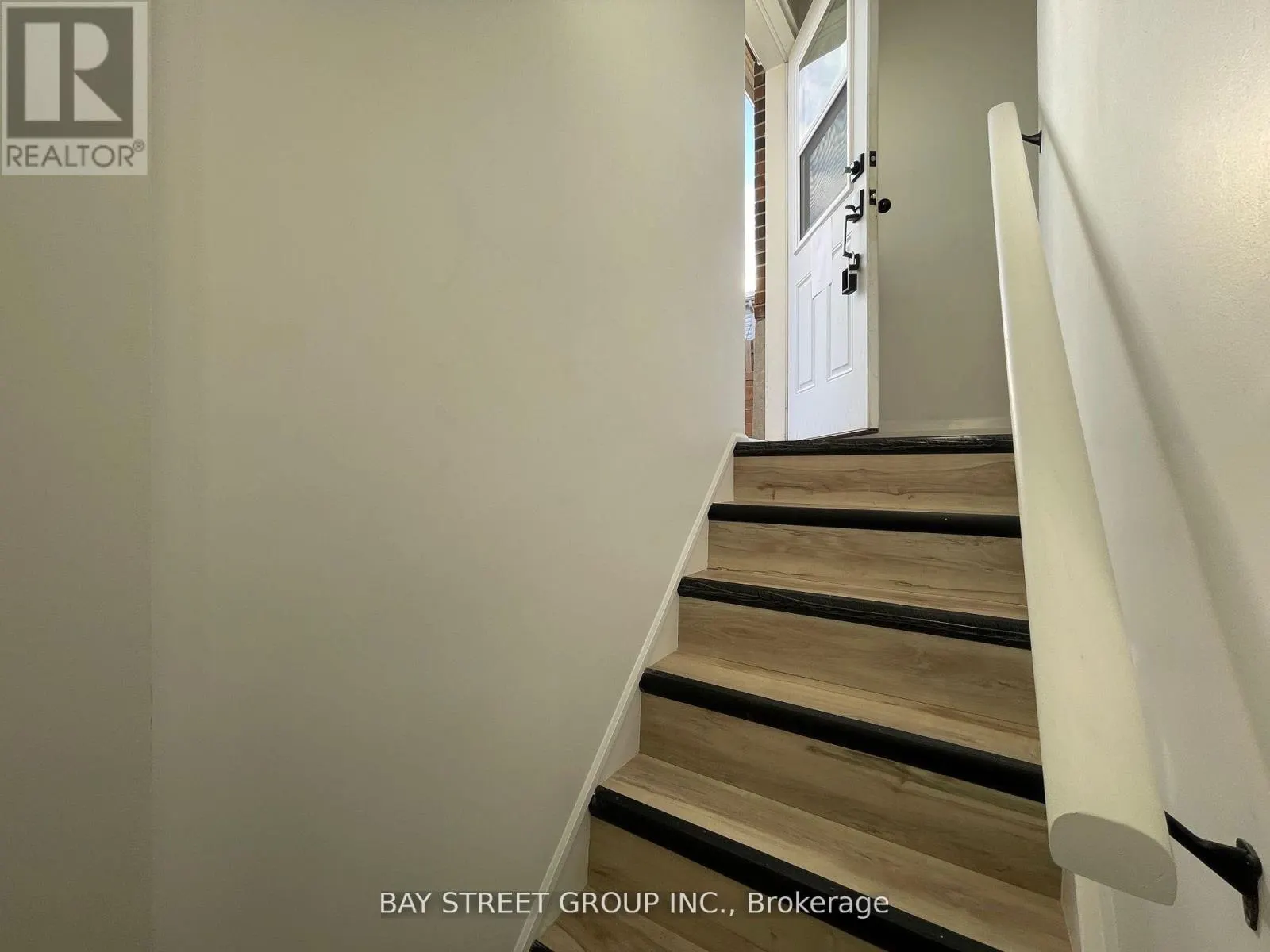 2 - 119 CLAYMORE CRESCENT