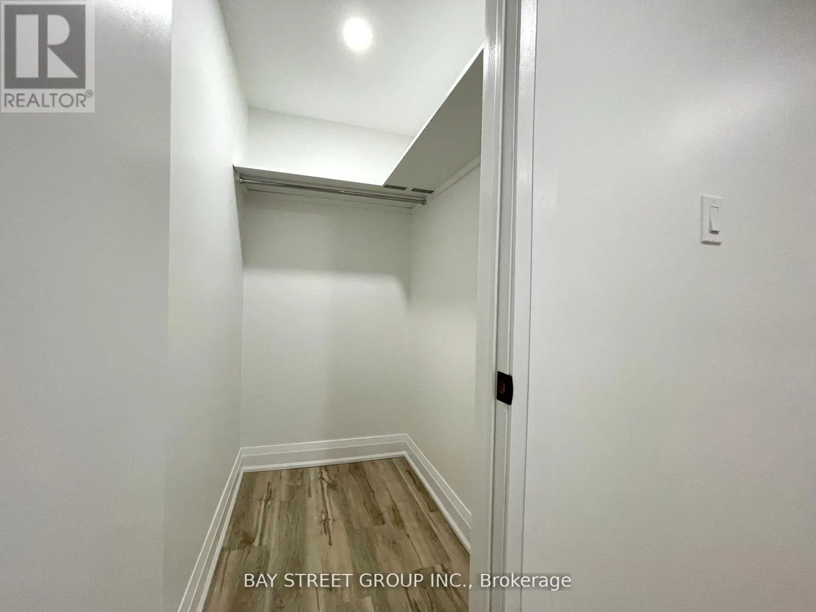 2 - 119 CLAYMORE CRESCENT