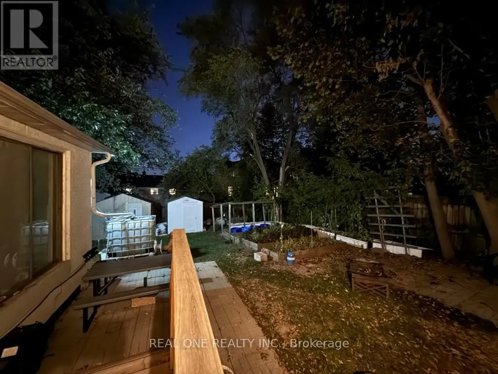 UPPER - 3831 FINCH AVENUE E