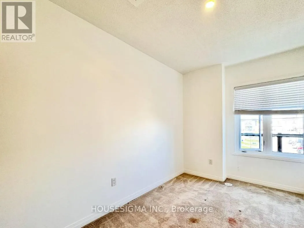 40 CLARINGTON BOULEVARD