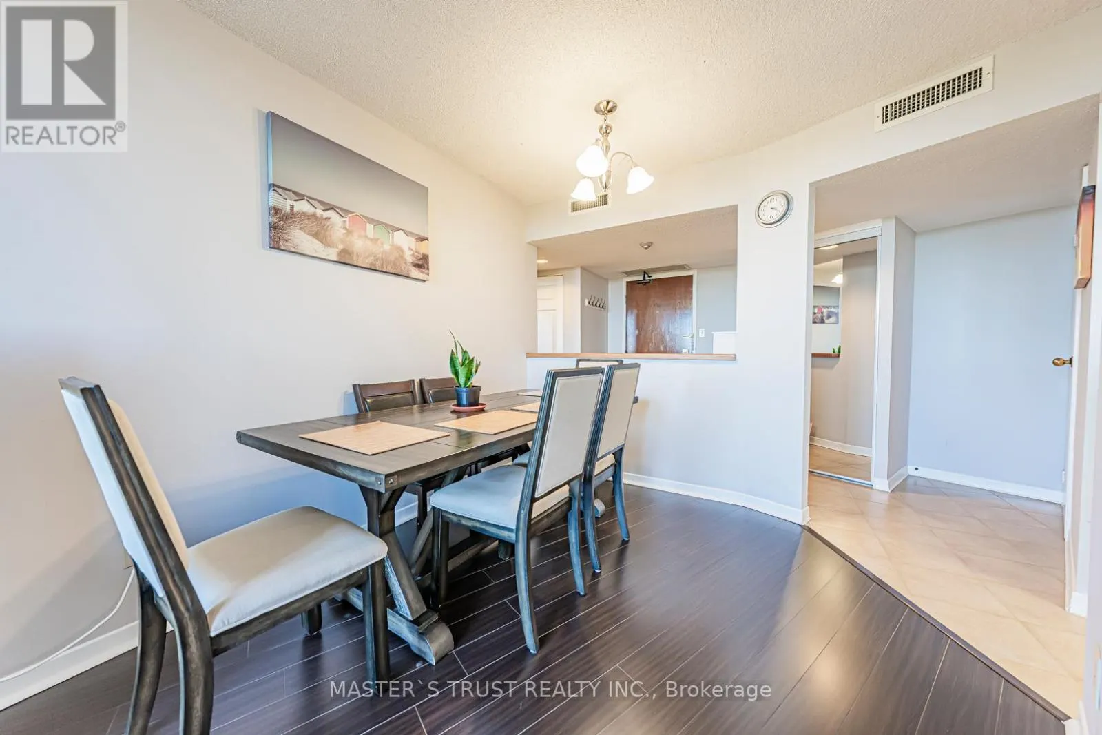 507 - 150 ALTON TOWERS CIRCLE