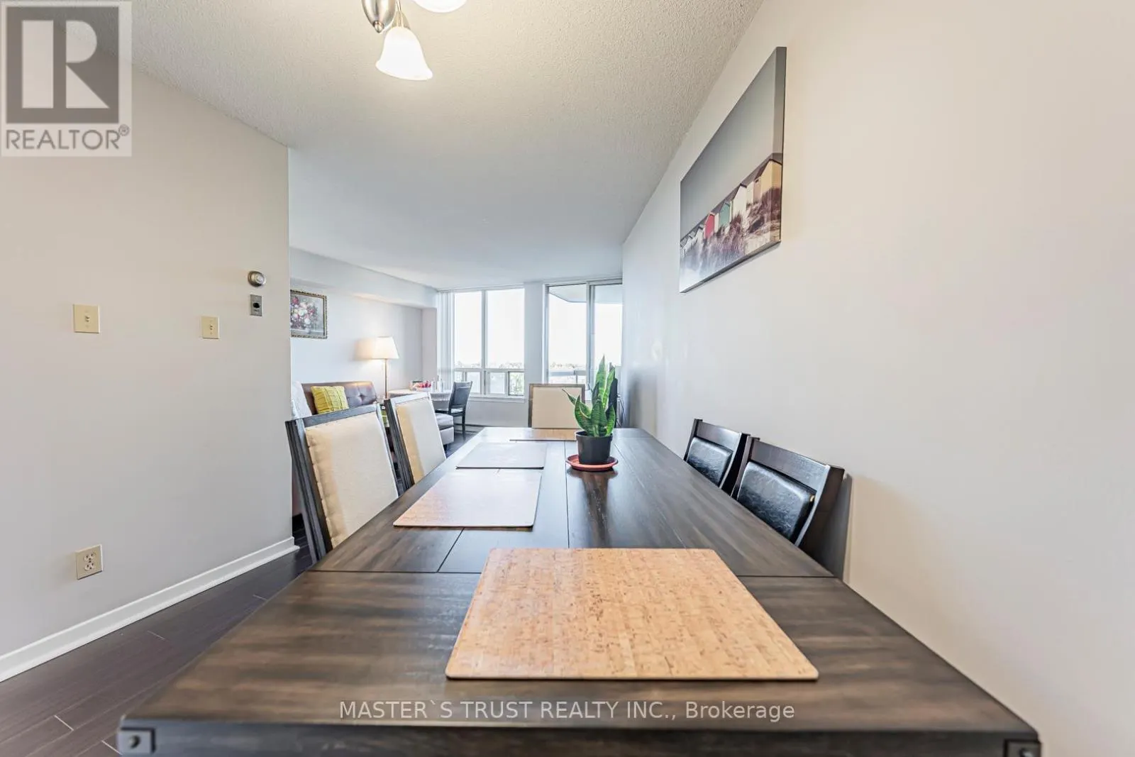 507 - 150 ALTON TOWERS CIRCLE