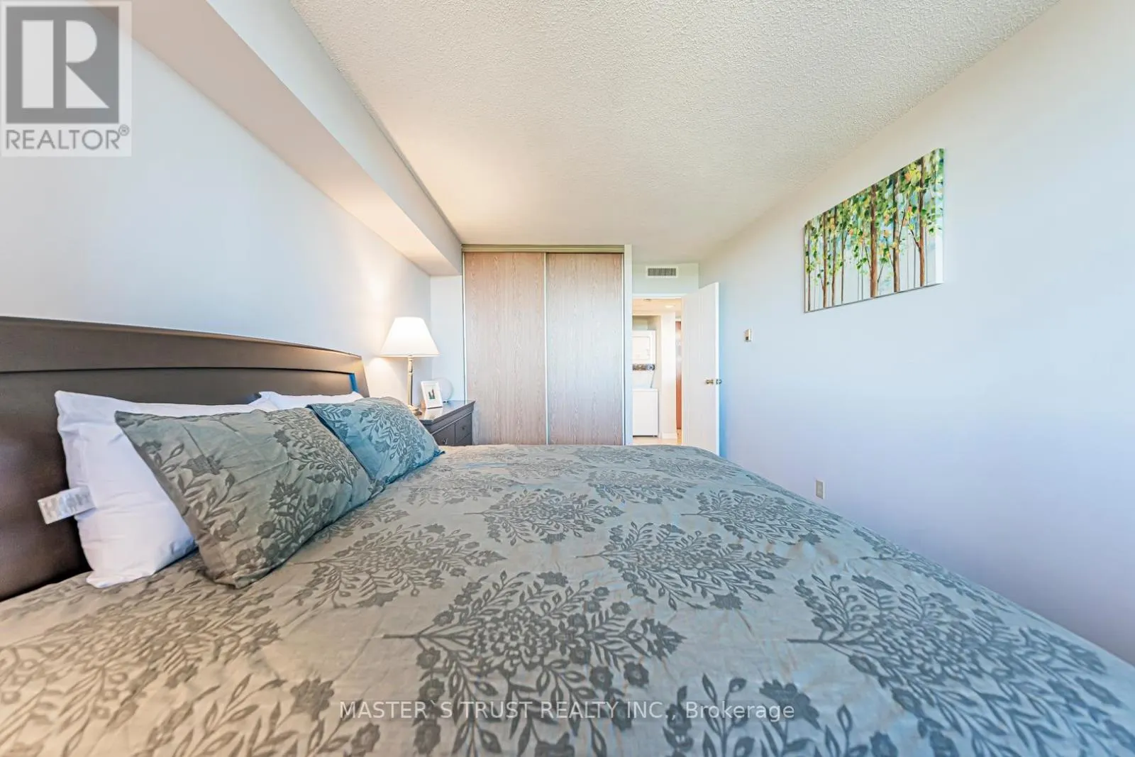 507 - 150 ALTON TOWERS CIRCLE