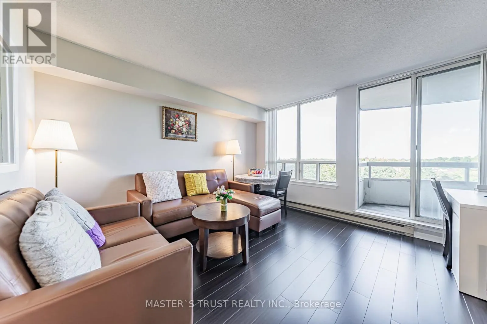 507 - 150 ALTON TOWERS CIRCLE