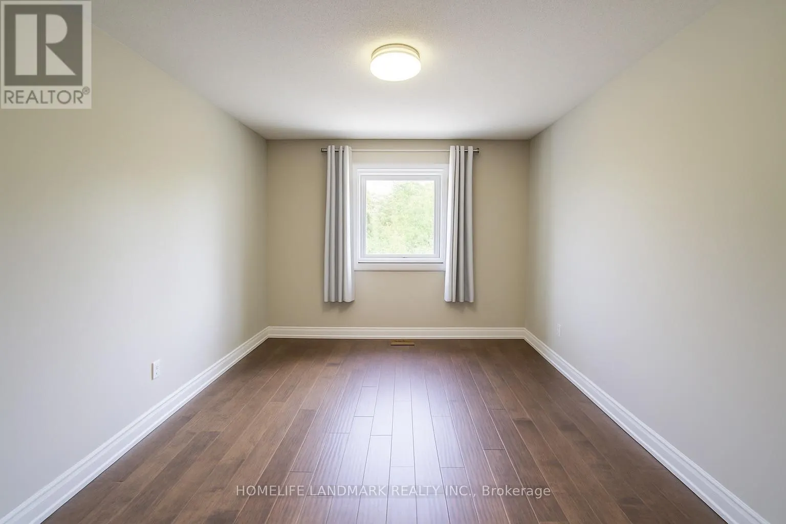 241 LAKE DRIVEWAY DRIVE W