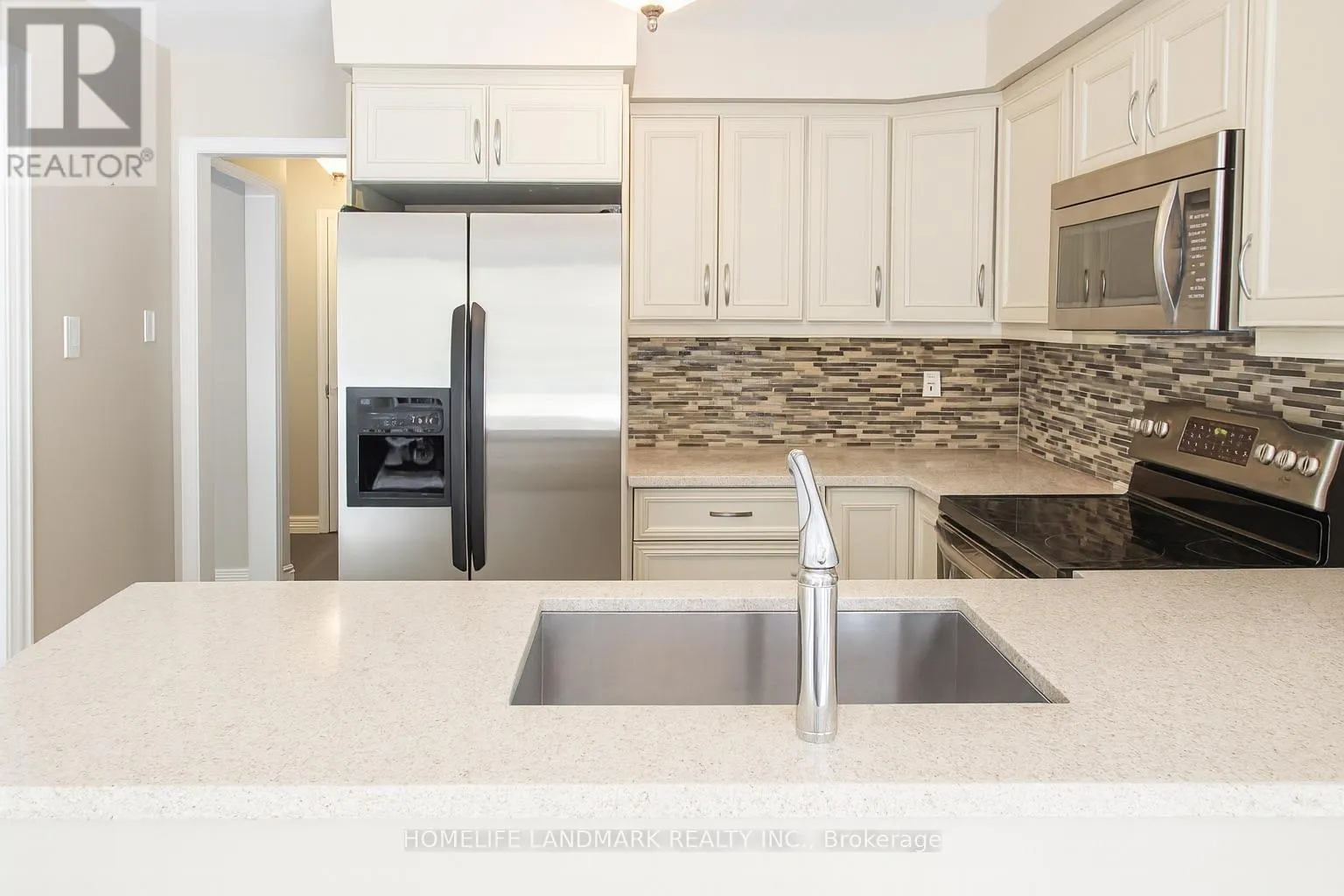 241 LAKE DRIVEWAY DRIVE W