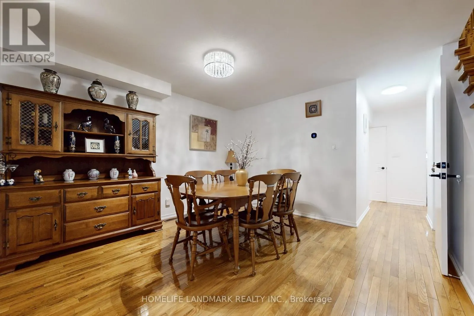 32 COATSWORTH CRESCENT