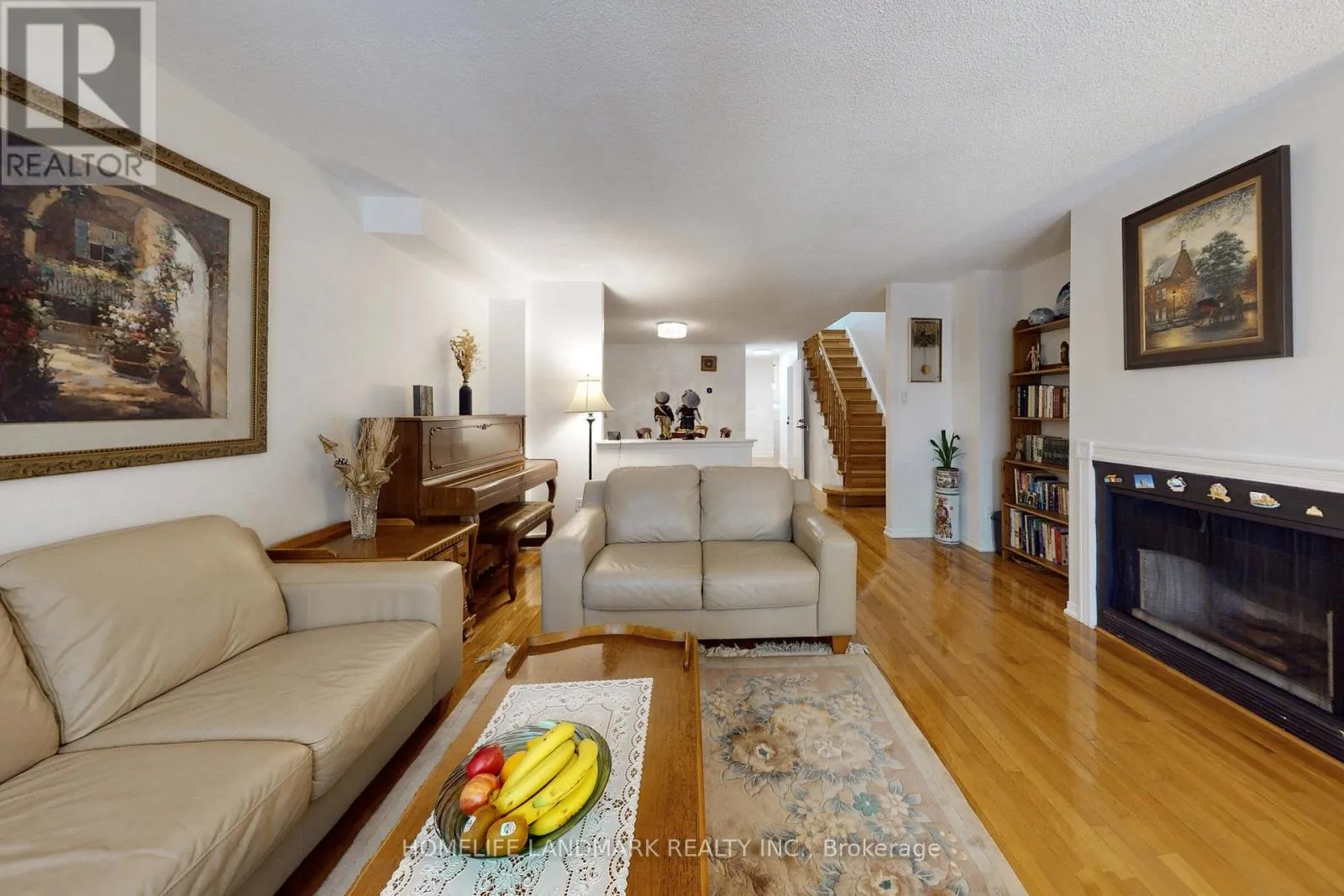 32 COATSWORTH CRESCENT