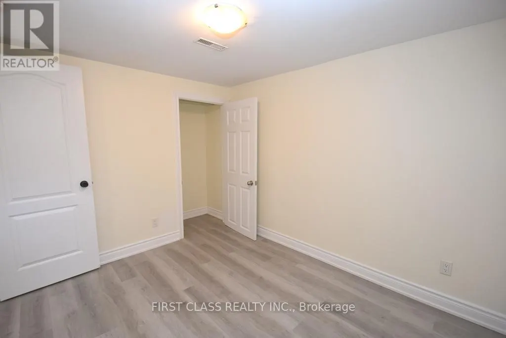 BASEMENT - 711 DUNLOP STREET W