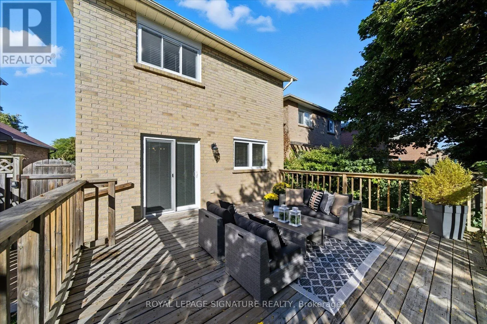 77 RAVENSCROFT ROAD