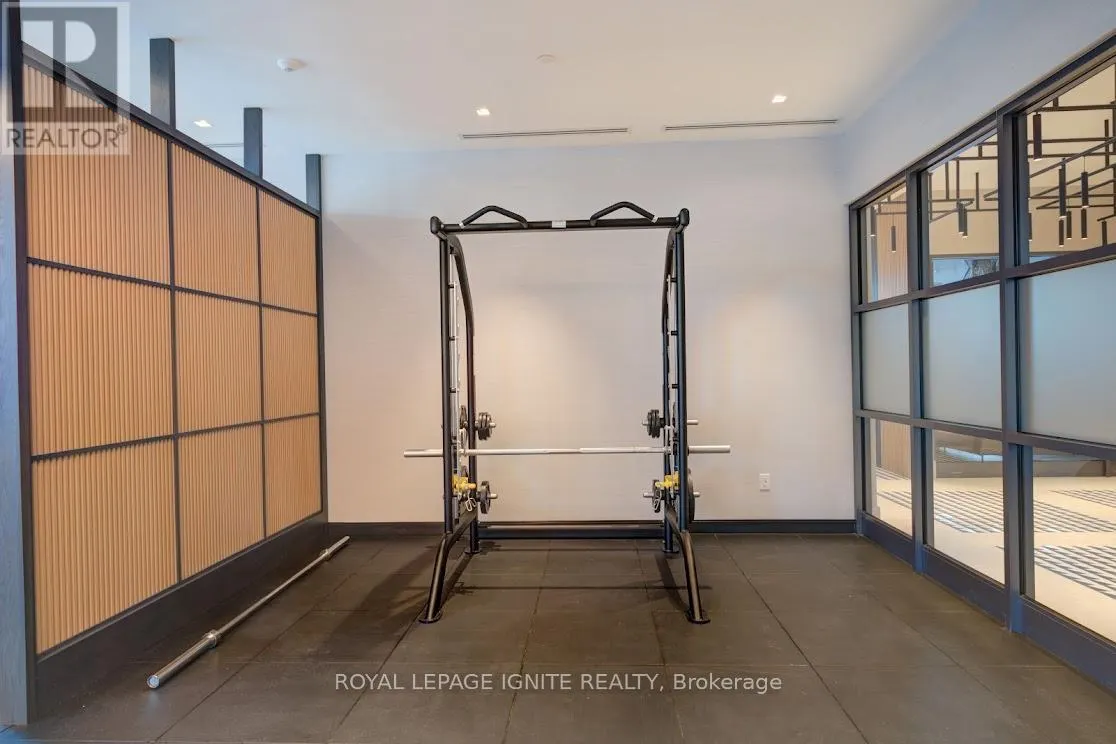512 - 2545 SIMCOE STREET N