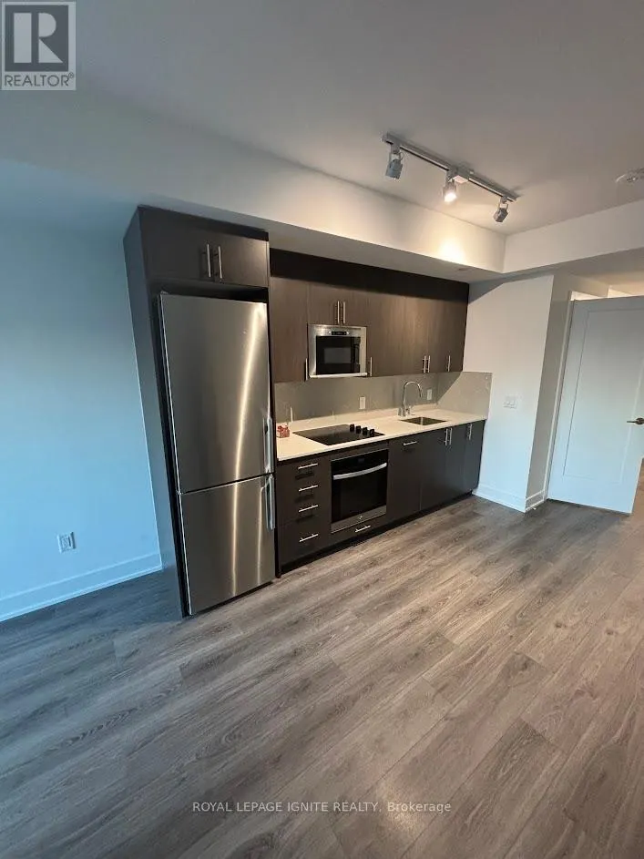 512 - 2545 SIMCOE STREET N