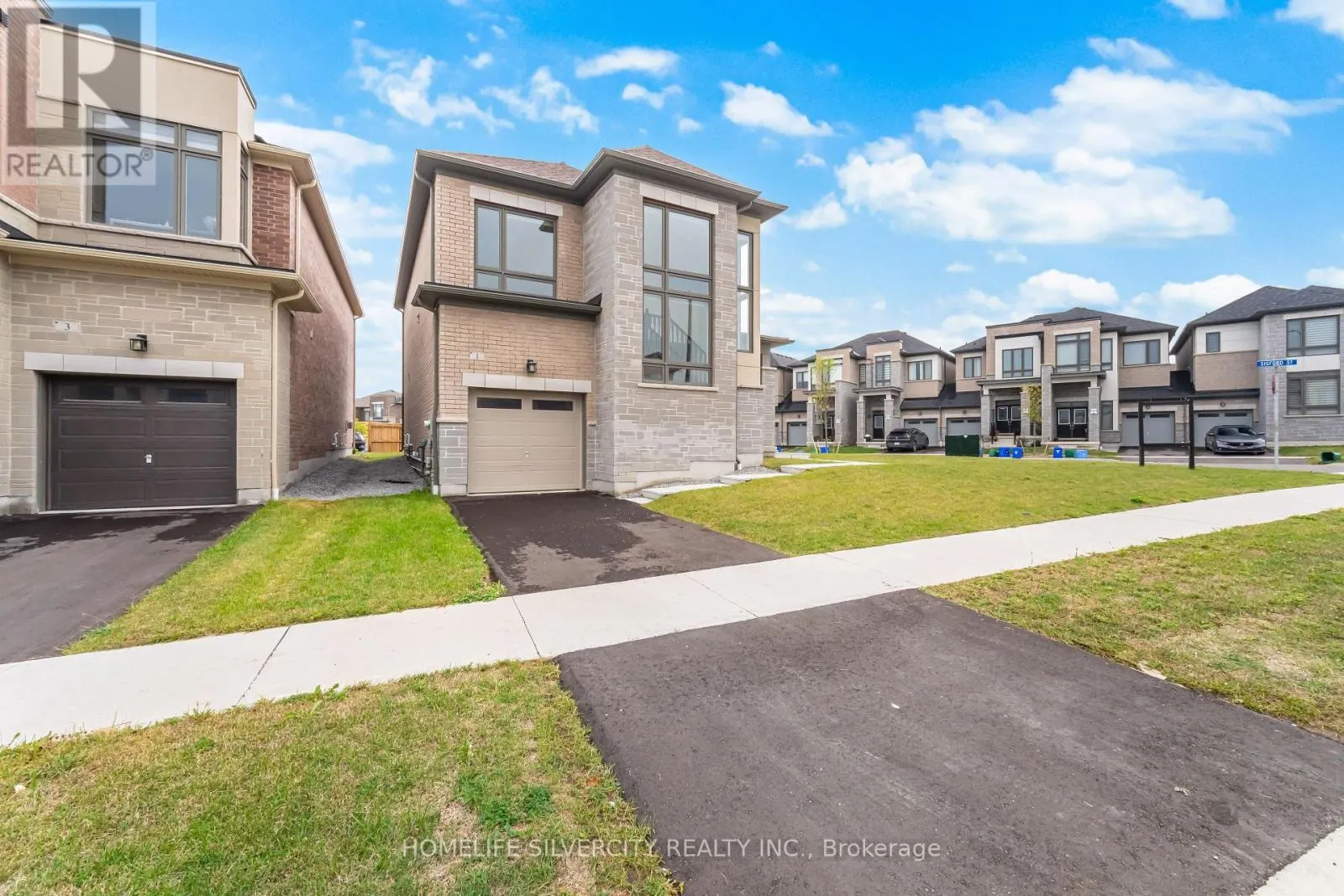 1 ARMILIA PLACE