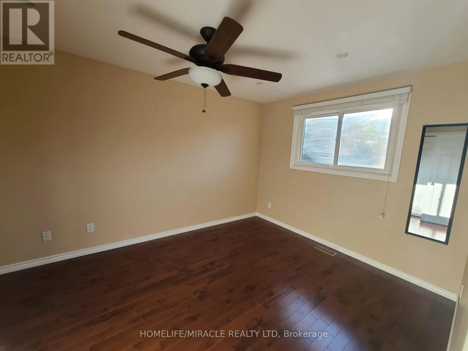 431 GRANGE COURT
