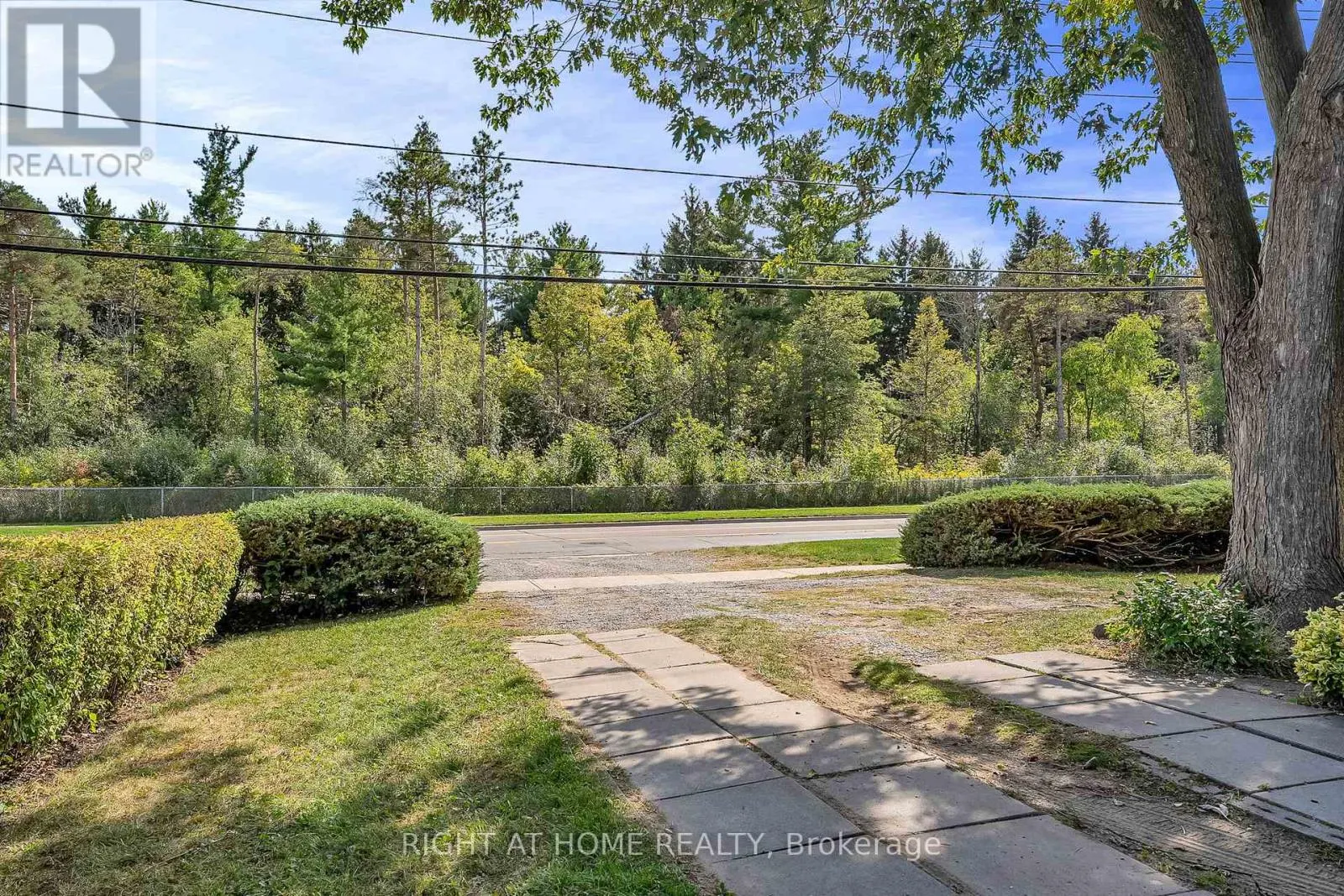 356 CONLIN ROAD E