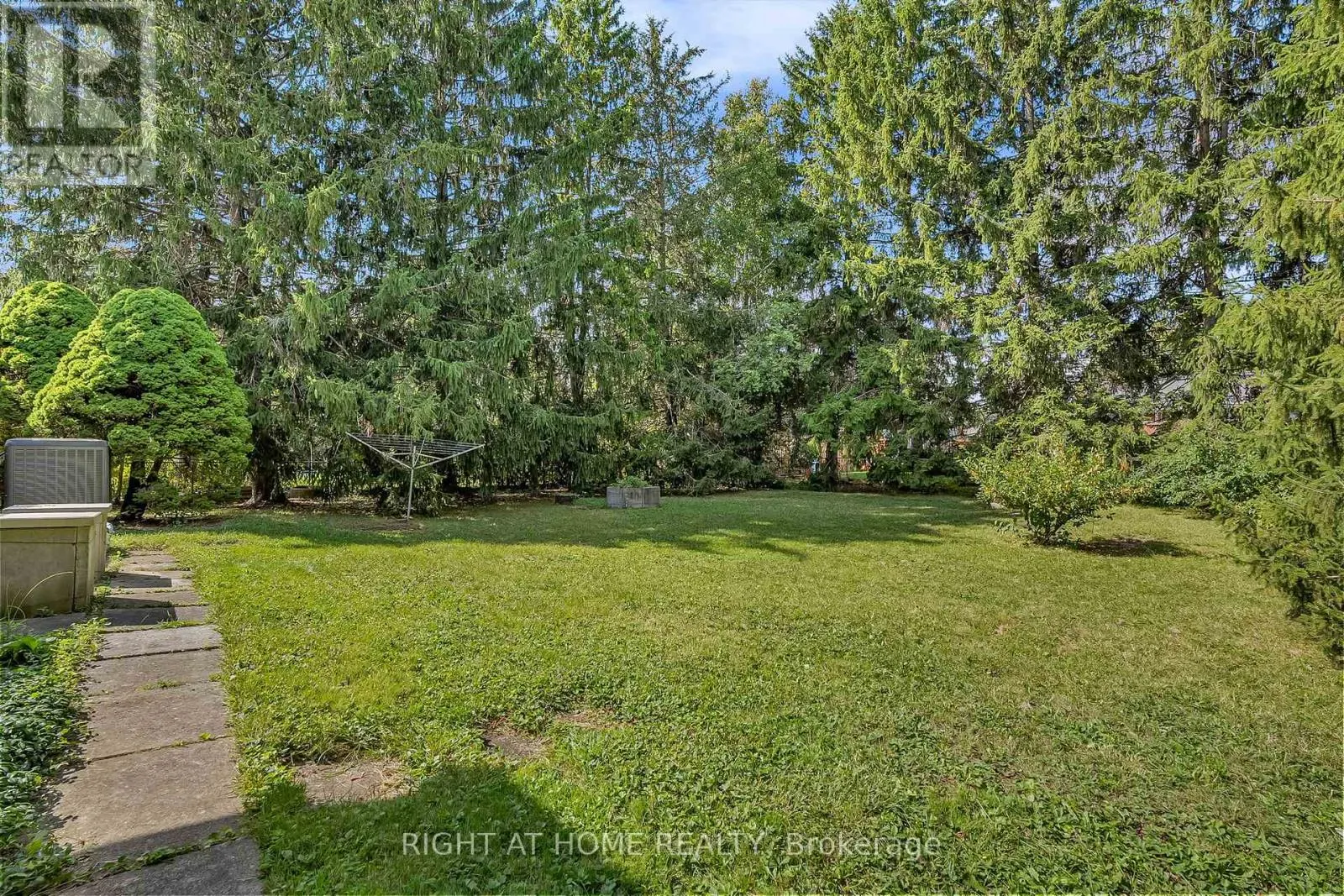 356 CONLIN ROAD E