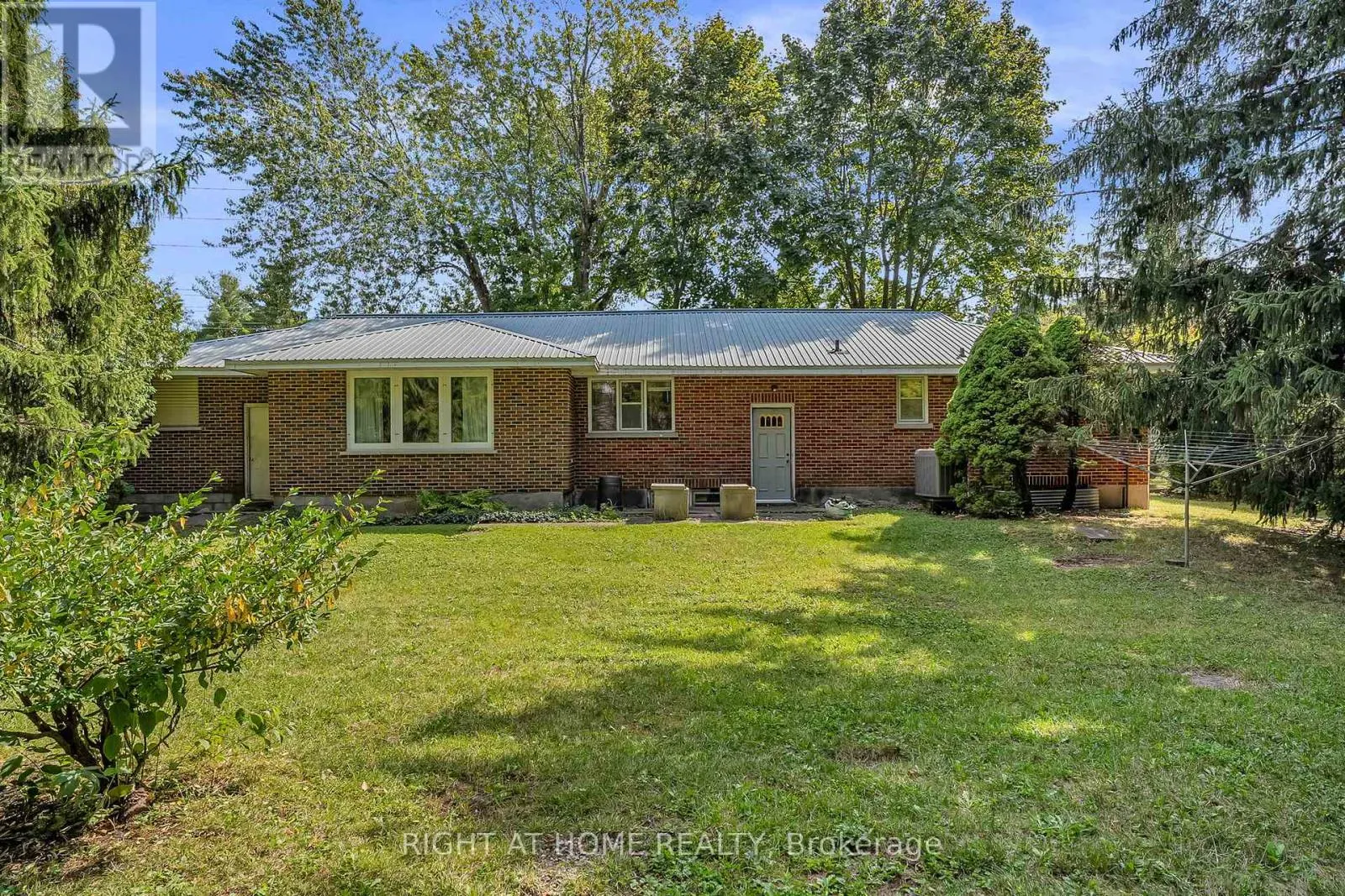 356 CONLIN ROAD E