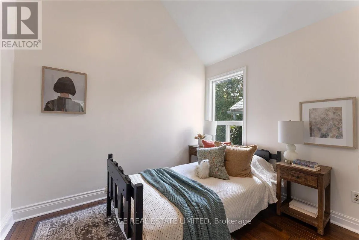 93 WOODROW AVENUE