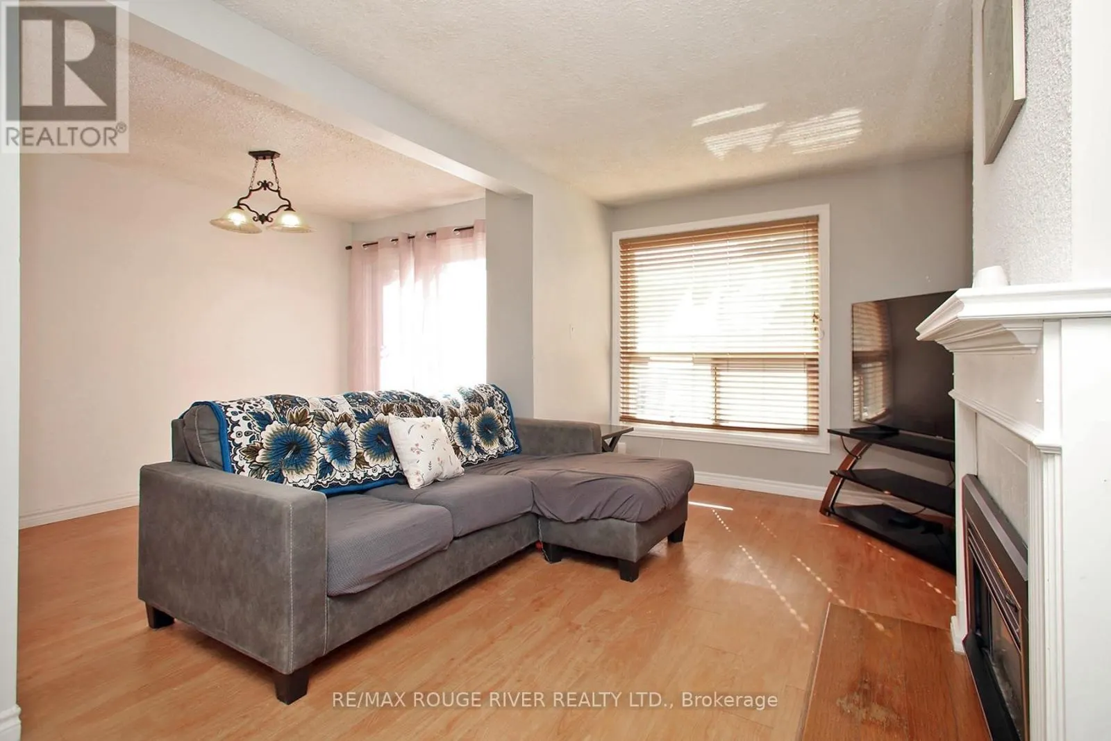 15 - 1330 TROWBRIDGE DRIVE