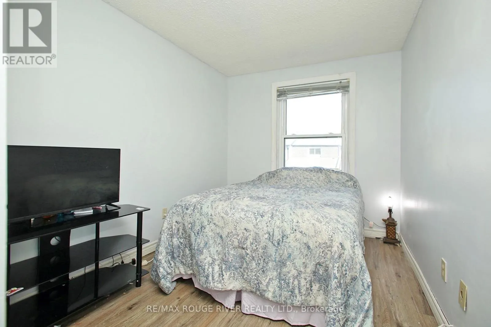 15 - 1330 TROWBRIDGE DRIVE