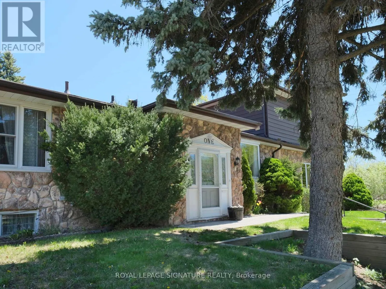 1 KENCLIFF CRESCENT