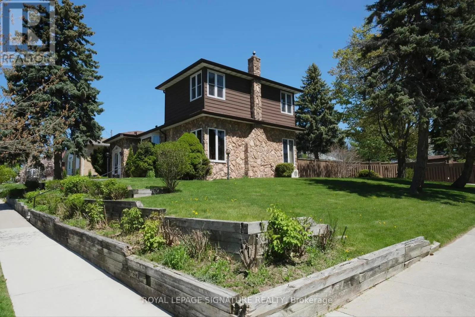 1 KENCLIFF CRESCENT